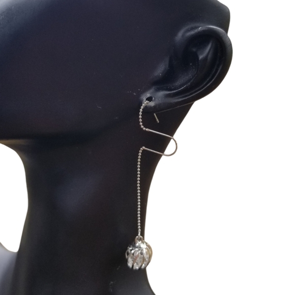 SILVERPLATED ABSTRACT DESIGN CAGED CRYSTAL BALL DROP EARRINGS - Picture 3 of 7